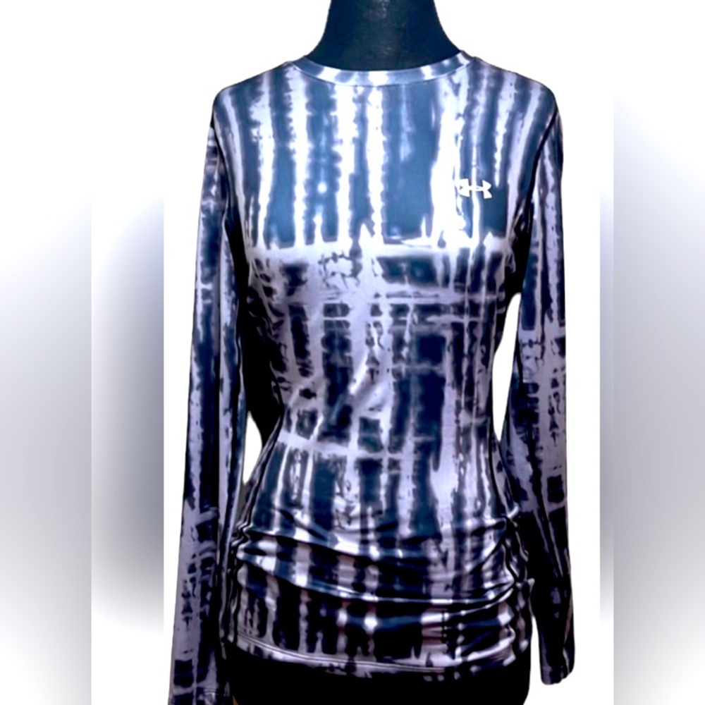 New Under Armour cold gear size small fitted top. Black and grey tie dye